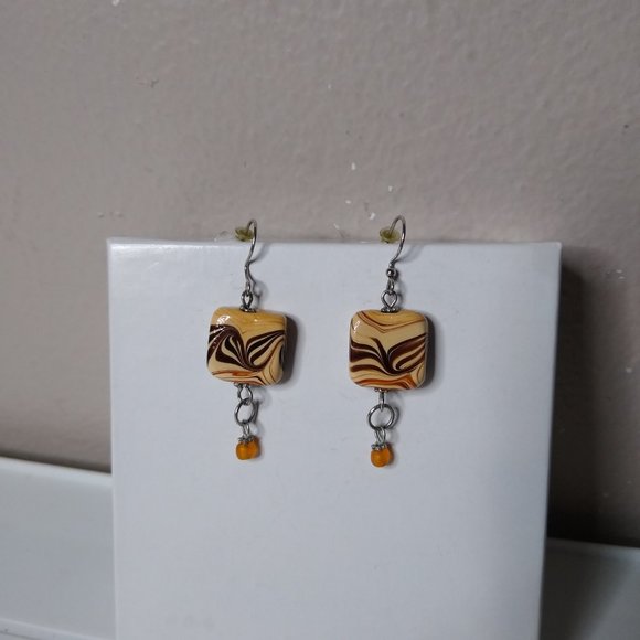 Vintage Square Bead Dangle Earrings - Picture 4 of 10